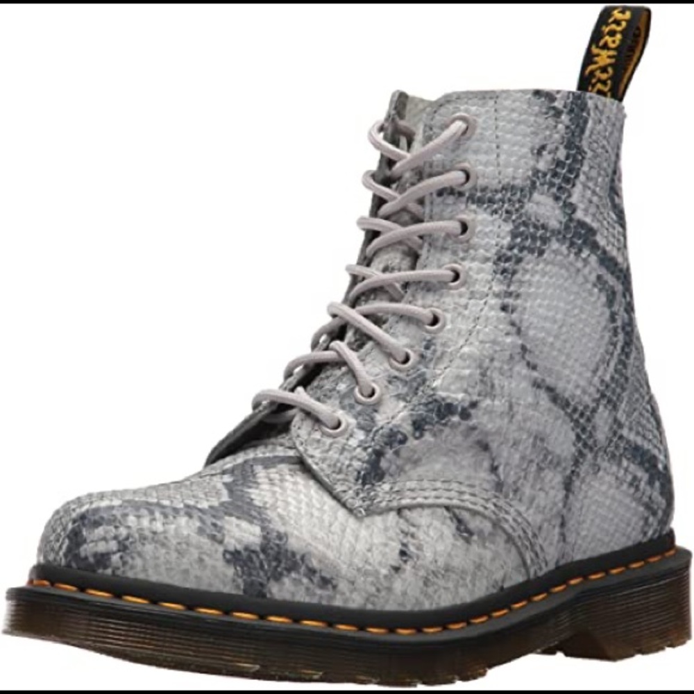 LOOKING FOR THESE! 🐍